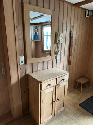 altes Holzkästchen und Spiegel Bild 3