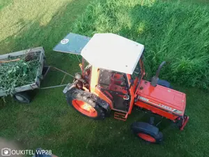 Allrad Traktor 25 km h mit Kabine Bild 6