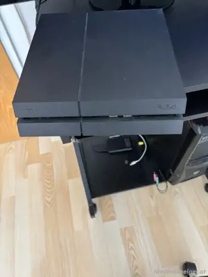 Sony Playstation 4 Bild 2
