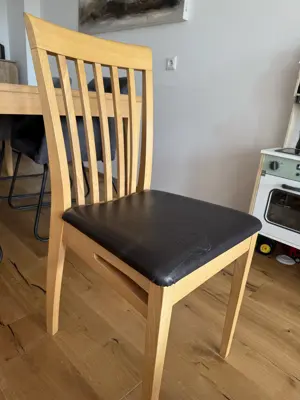 Ausziehbarer Holztisch (160-240 cm x 90 cm) + 6 passende Stühle Bild 5