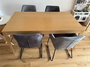 Ausziehbarer Holztisch (160-240 cm x 90 cm) + 6 passende Stühle Bild 4