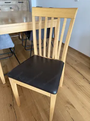Ausziehbarer Holztisch (160-240 cm x 90 cm) + 6 passende Stühle Bild 6