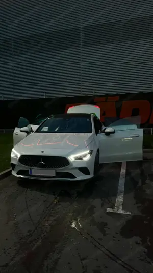 Mercedes CLA 220d Coupe 4 Matic Bild 5