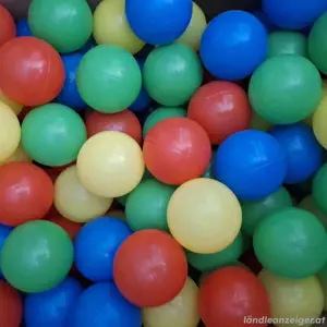300 Bälle für Bällebad