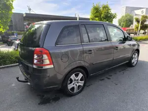 Opel Zafira Automatik 7 Sitzer Bild 2