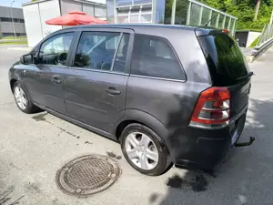 Opel Zafira Automatik 7 Sitzer Bild 9