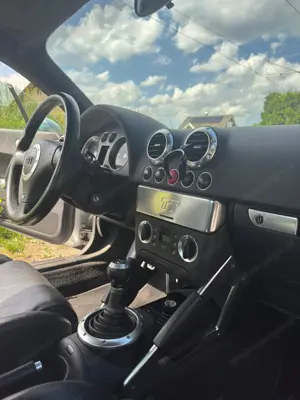 Audi TT 8N Bild 4