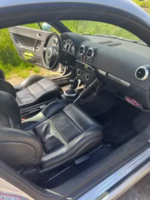 Audi TT 8N Bild 9