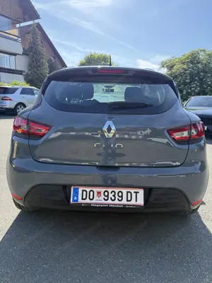 Renault Clio 2019 - Gepflegtes Fahrzeug aus 1. Hand Bild 2