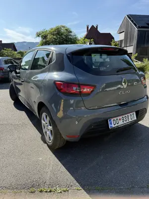 Renault Clio 2019 - Gepflegtes Fahrzeug aus 1. Hand Bild 4