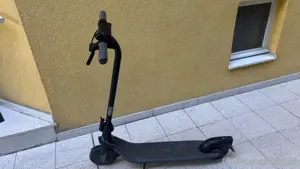 Ninebot E Scooter Bild 2