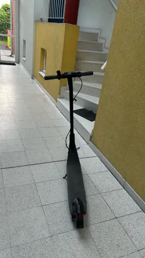 Ninebot E Scooter Bild 5