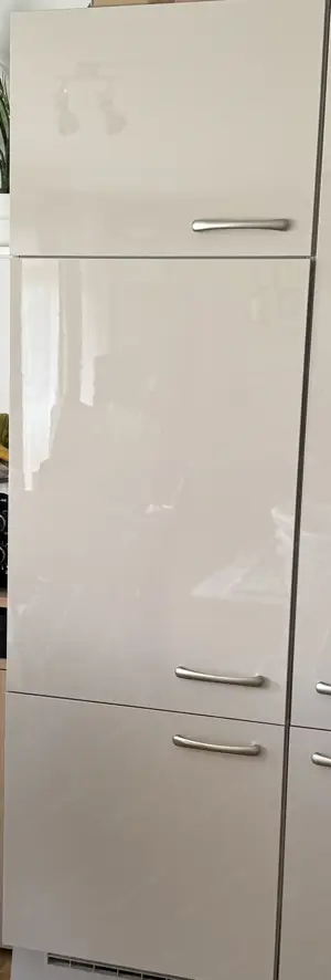 Schrank+ Kühlschrank 