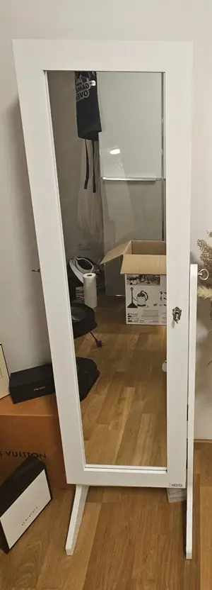 Schmuckspiegel - sehr praktisch