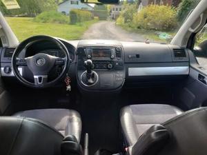 VW Multivan 2009 Bild 2