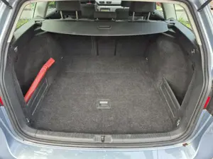 sehr gepflegter VW Passat Kombi 1.9 TDI BlueMotion Bild 3