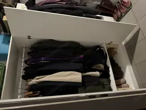Kleiderschrank  Bild 3