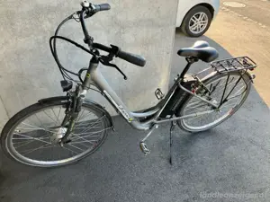 Fahrrad E-bike city