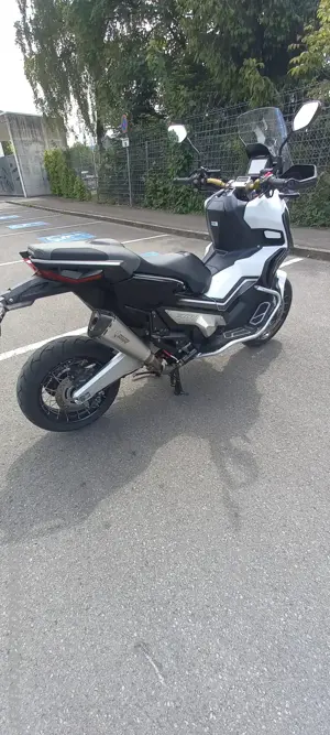 Toller Cruiser HONDA X-ADV 750 Bild 4
