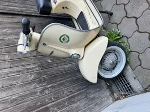 Vespa Piago Primavera 125