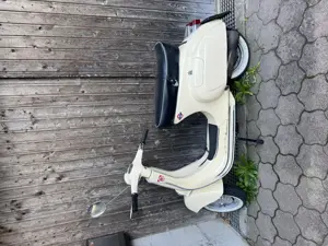 Vespa Piago Primavera 125 Bild 3