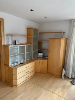 Wohnzimmerschrank mit Catch und Catch Tisch wegen Umbau günstig abzugeben 