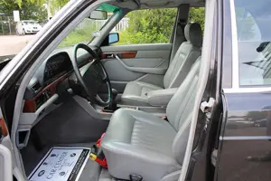 Mercedes-Benz 300 SE Limousine aus zweiter Hand Top zustand Historie Neu Vorgeführt 05 2026 Bild 10