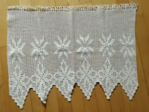 Gardine handgehäkelt 