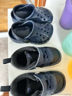  Crocs (22)   Nike (22)  Bild 2