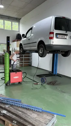 KFZ Hebebühnen Vermietung Bild 5