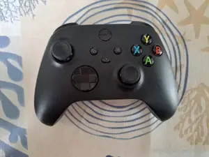 Xbox serie X spielkonsole mit controller und OVP  Bild 2