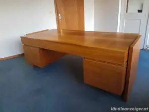 Großer Echtholz Schreibtisch (optional mit mit Sekretär), Chefbüro, Designermöbel Bild 2