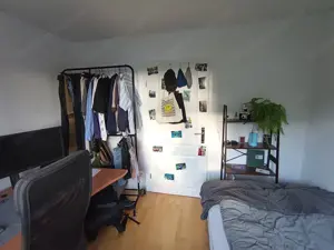 Unmöbliertes Zimmer in heller 3er WG ab Juli Bild 7
