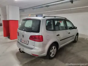 VW Touran 1.6 TDI Bild 2