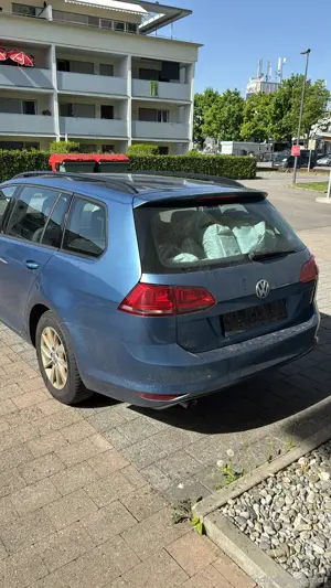 VW GOLF TDI Comfortline Kombi Bild 3