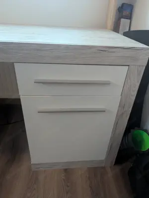 Schreibtisch mit Unterstellkästchen und Schublade Bild 2