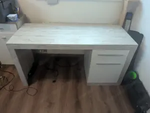 Schreibtisch mit Unterstellkästchen und Schublade