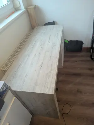 Schreibtisch mit Unterstellkästchen und Schublade Bild 3