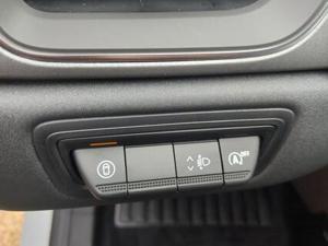 Renault Captur LKHZ SHZ Navi TCe 90 Techno 67 kW (91 PS), Scha... Bild 6