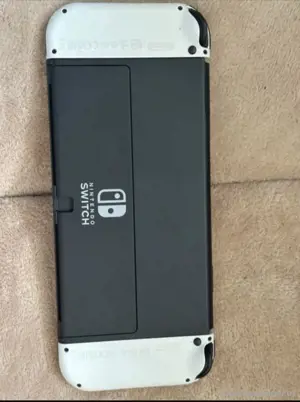 verkaufe hiere eine Nitendo Switch OLED Bild 2