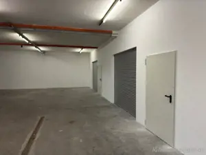 Halle Werkstatt Lager zur Untermiete  
