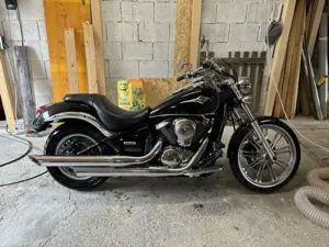 Kawasaki VN 900 Custom Bild 3