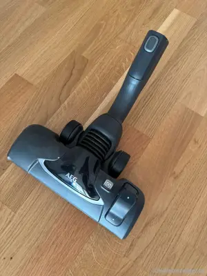 Staubsauger AEG inkl. Staubbeutel Bild 5