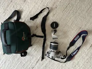 Canon EOS 300 Spiegelreflexkamera mit Zubehör