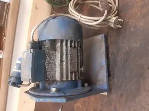 Div. Elektromotoren zu verschenken Bild 3