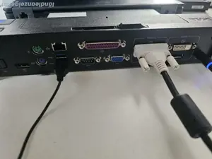 Laptop incl Dock und Kabel und microsoft office home Bild 3