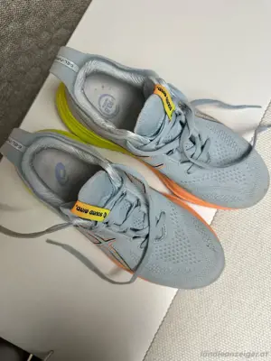 Asics   Gel-Nimbus 26 Paris Laufschuhe Bild 2