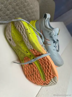 Asics   Gel-Nimbus 26 Paris Laufschuhe