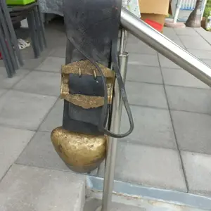Kuhglocken mit Lederriemen