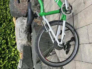 Kinderfahrrad Woom 4 in grün  Bild 6